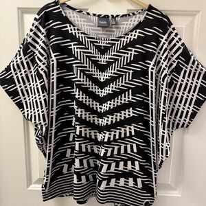 Rafaella - Black and White Geometric Dolman Sleeve Top - Size M